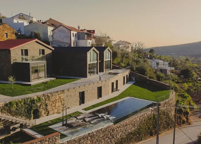 Empreendimento Serra * Cortes do Meio