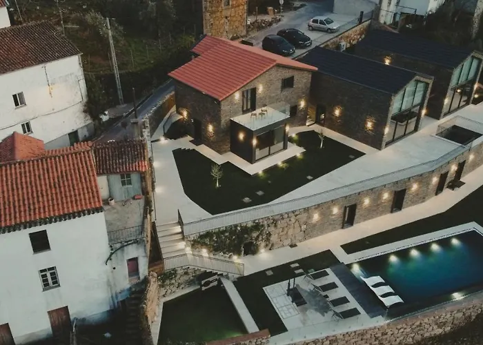 Empreendimento Serra بيت للعطل Cortes do Meio